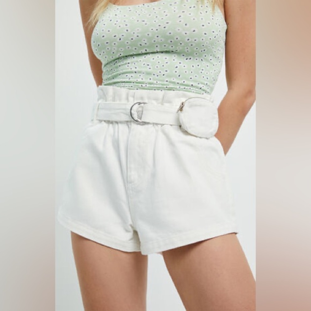 Pacsun White Paperbag Waist Denim Mom Shorts Size: S